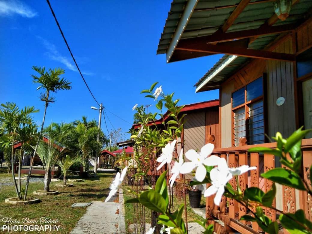 Tamteh Homestay Ayer Hitam Exterior photo