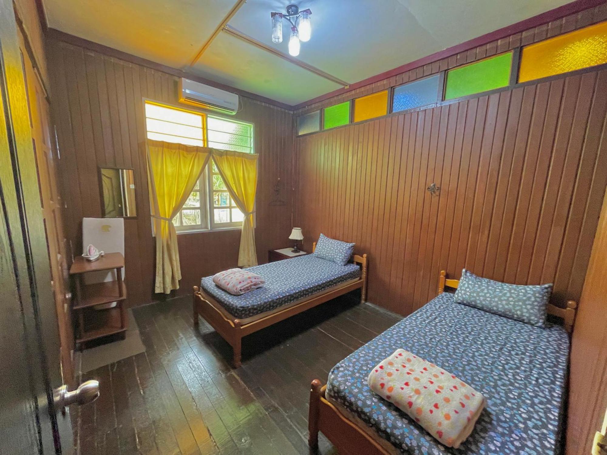 Tamteh Homestay Ayer Hitam Exterior photo