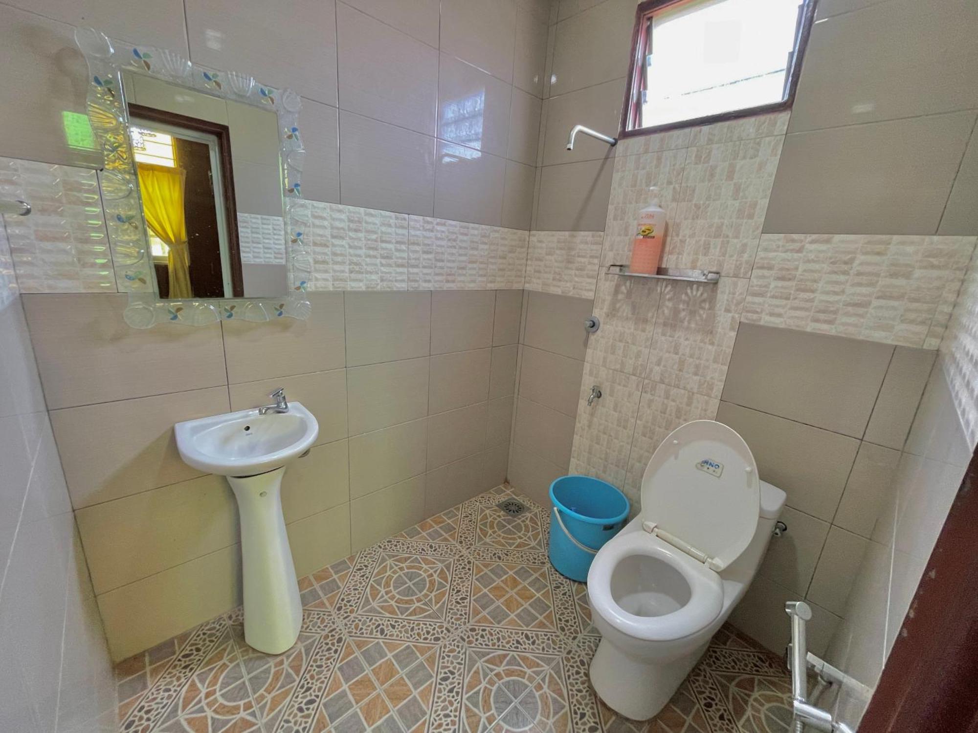 Tamteh Homestay Ayer Hitam Exterior photo