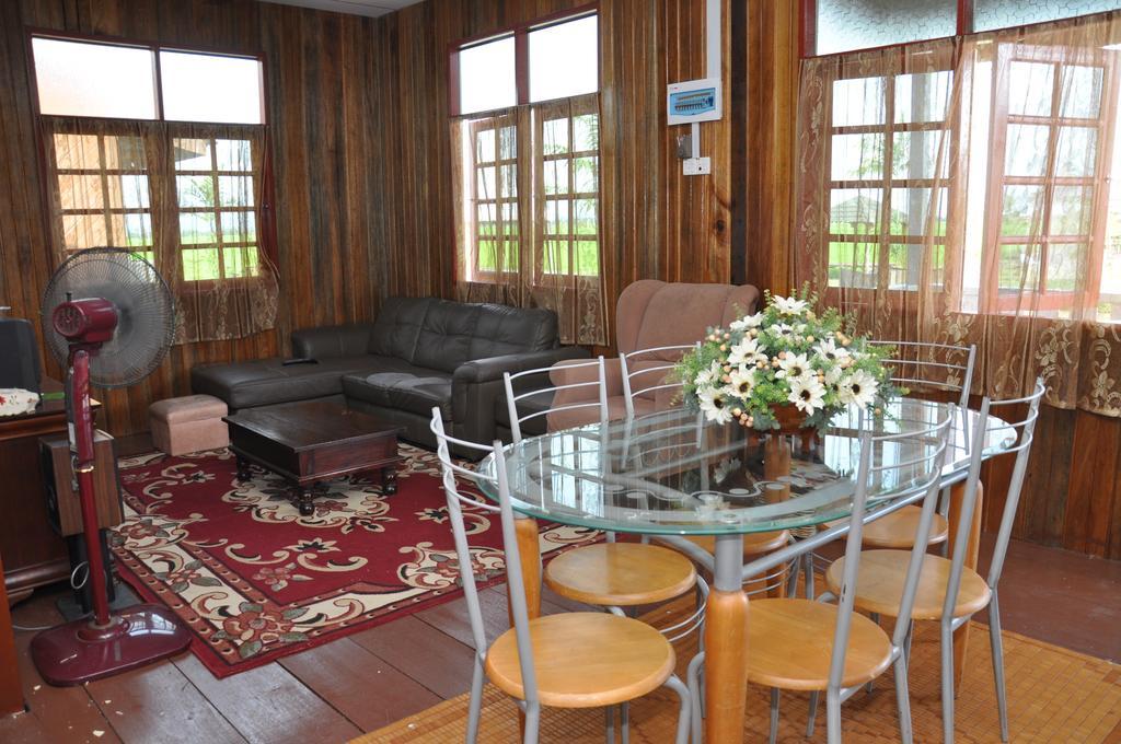 Tamteh Homestay Ayer Hitam Room photo